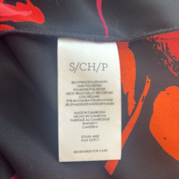 NWT CAbi New Complete Top Size Small - Picture 8 of 9